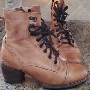 Bed Stu Judgement Tan Rustic Booties